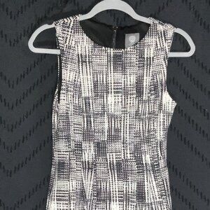 Vince Camuto Abstract Graphic Print Sleeveless Sheath Dress - Size 2